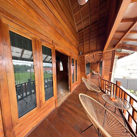 فيلا Noerbaya House بوغيتّينغي المظهر الخارجي الصورة